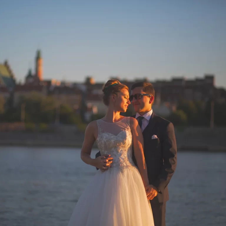 sesja ślubna nad brzegiem Wisły